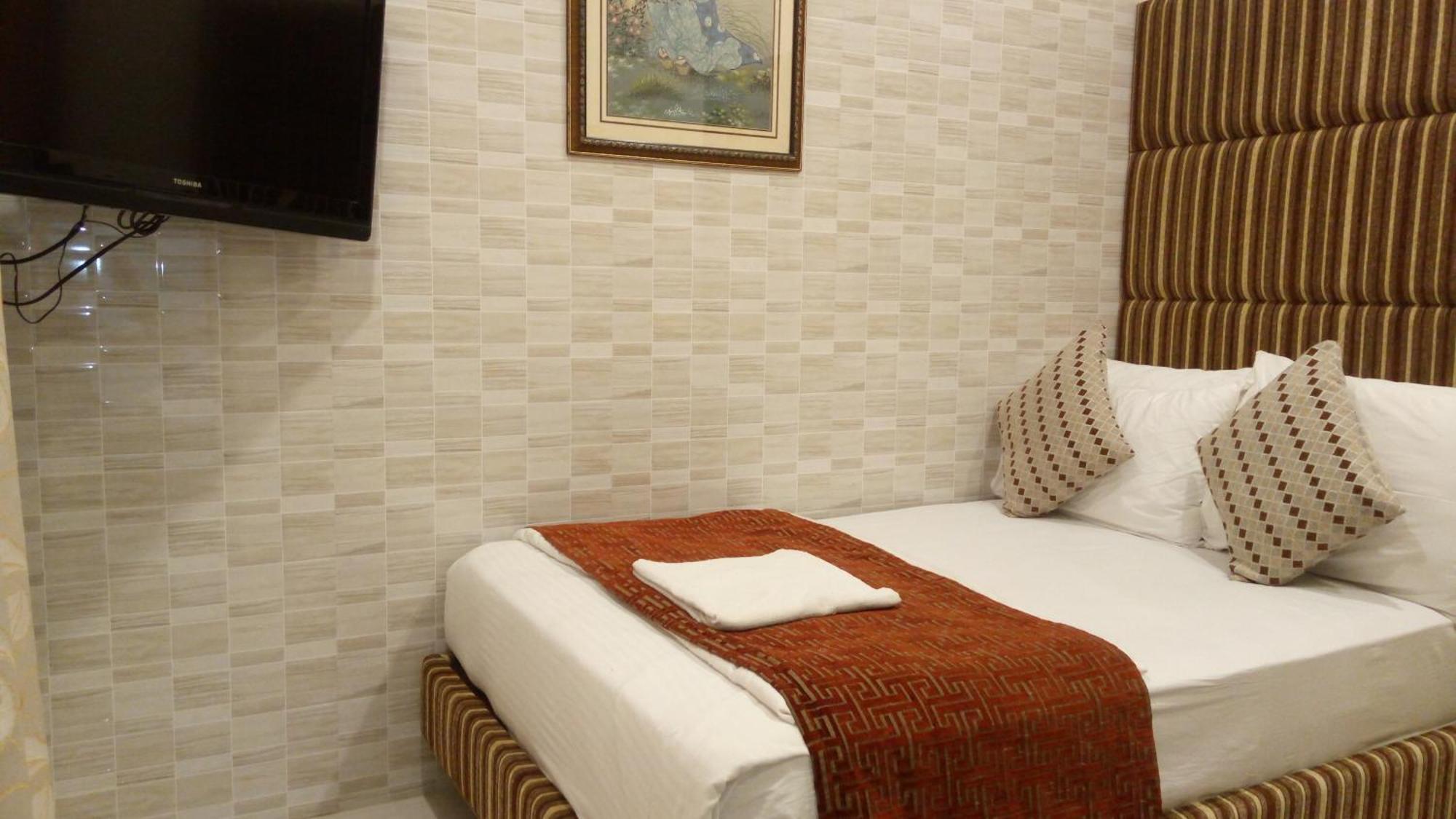 Bentley Hotel Marine Drive มุมไบ ภายนอก รูปภาพ
