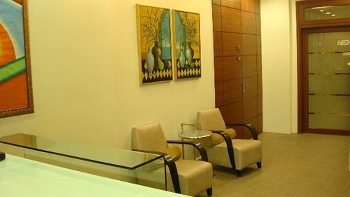 Bentley Hotel Marine Drive มุมไบ ภายนอก รูปภาพ